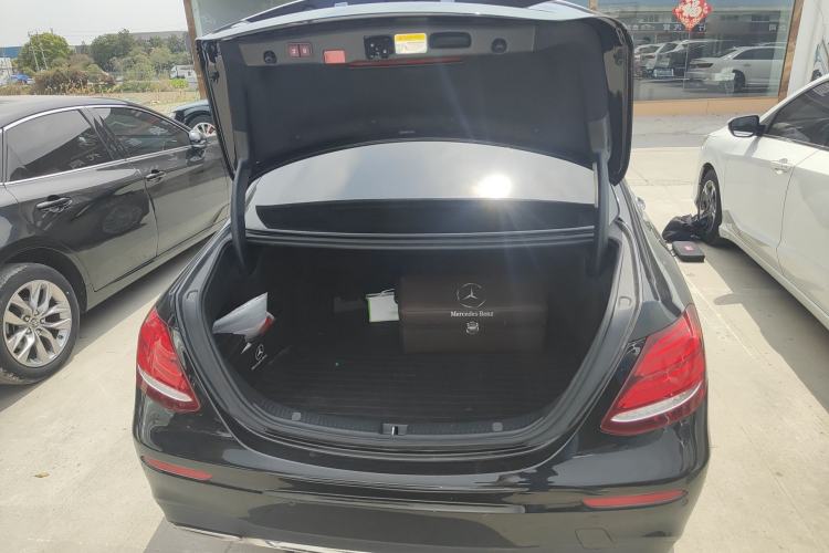 Used Mercedes-Benz E-Class 2019 Restyled E 300 L Sporty and Stylish Edition Trunk