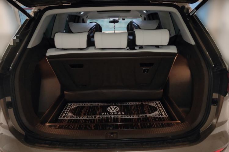 Used Volkswagen Viloran 2020 330TSI Business Edition Trunk