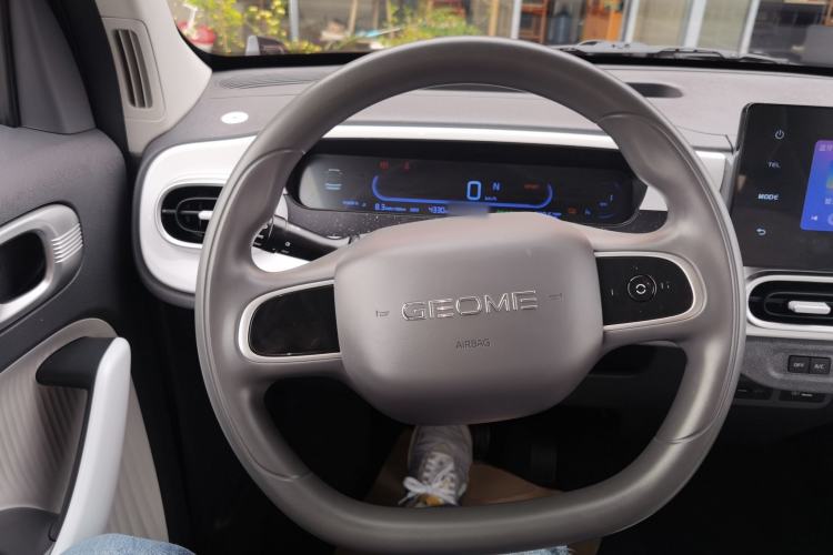 Used Geely Galaxy Panda 2025 210km Panda Kart Steering Wheel