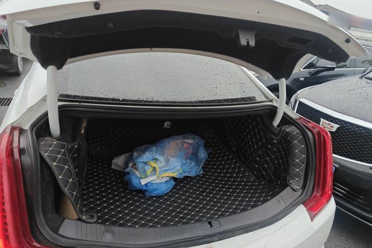 Used Cadillac XTS 2018 28T Elite Edition Trunk