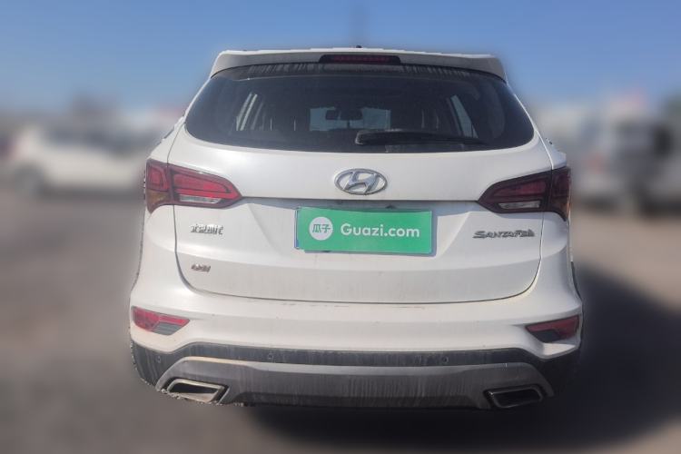 Used Hyundai Santa Fe 2017 2.4L Automatic Two-Wheel Drive Smart Version 5 Seats