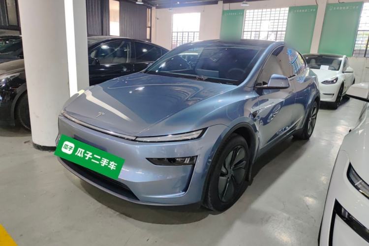 Used Tesla Model Y 2025 Rear-Wheel-Drive Version