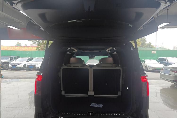 Used Zeekr 009 2024 Six-Seat Executive Version 4WD 108 kWh