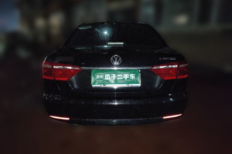 Used Volkswagen Lavida 2015 1.6L Manual Fashion Edition