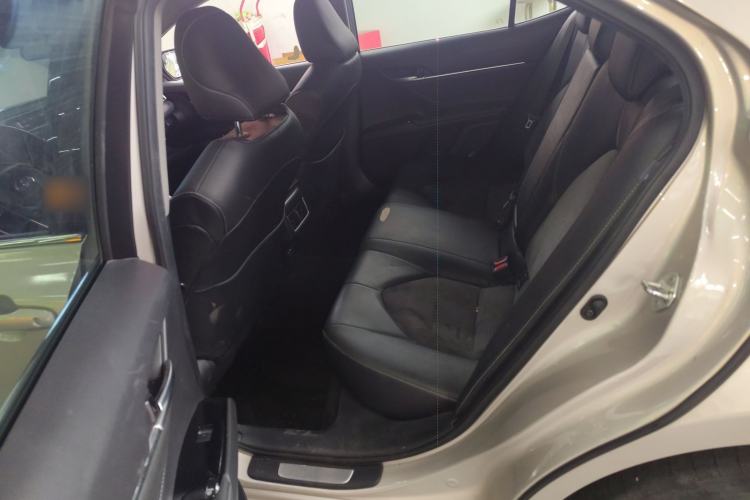 Used Toyota Camry 2021 2.0S FENGSHANG Edition
