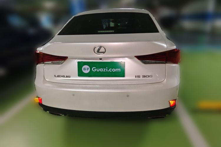 Used Lexus IS 2017 300 Leading Edition
