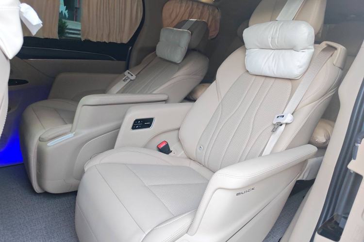 Used Buick GL8 New Energy 2025 Lu Shang Luxury Edition 7-Seater
