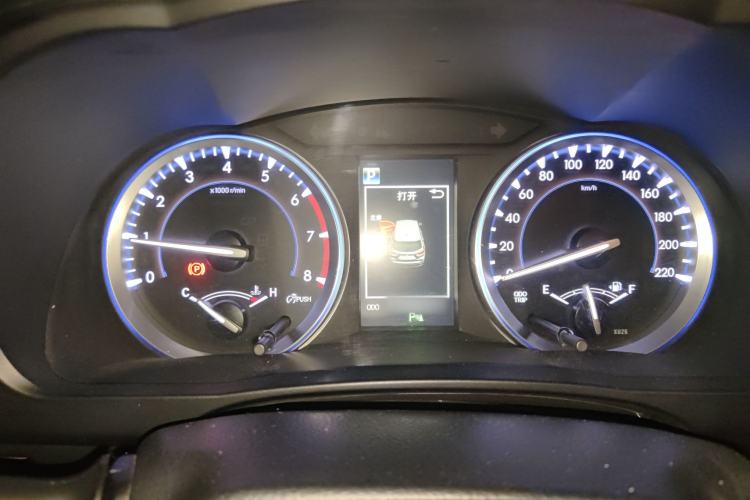 Used Toyota Highlander 2018 2.0T Four-Wheel Drive Luxury Version 7 Seats China VI Standard
