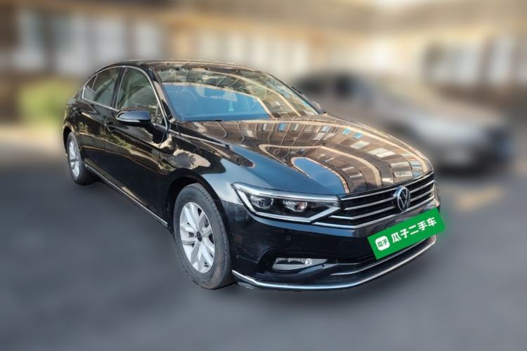 Used Volkswagen Magotan 2020 280TSI DSG Comfort Edition Front Right 45 Deg