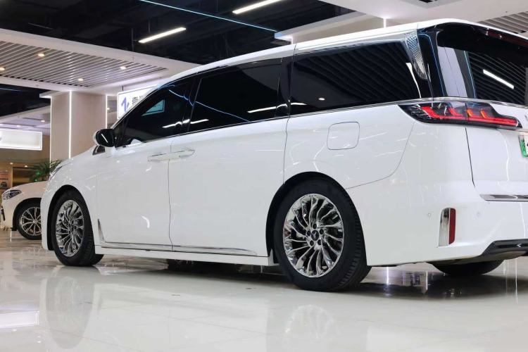 Used VOYAH Dream 2024 PHEV Ultra-Long Range Flagship Edition