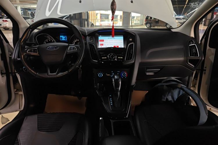 Used Ford Focus 2018 Hatchback Classic 1.6L Automatic Trendy SmartDrive Edition