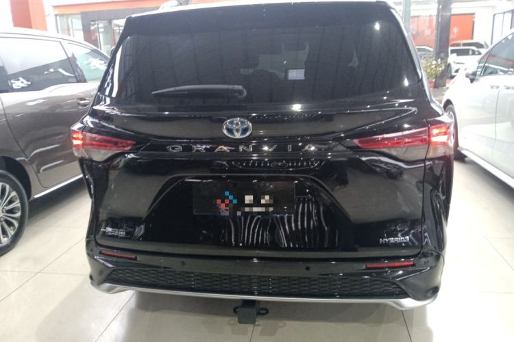 Used Toyota Granvia 2023 2.5L Hybrid Prestige PLUS Edition
