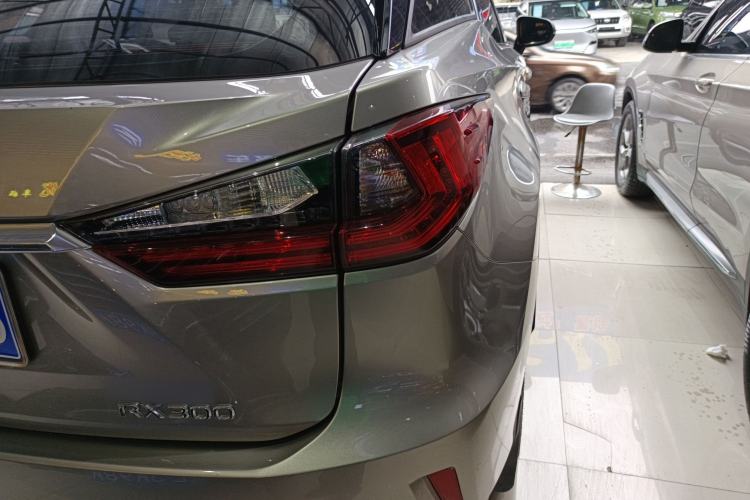 Used Lexus RX 2016 300 Two-Wheel Drive Comfort Edition China VI Standard