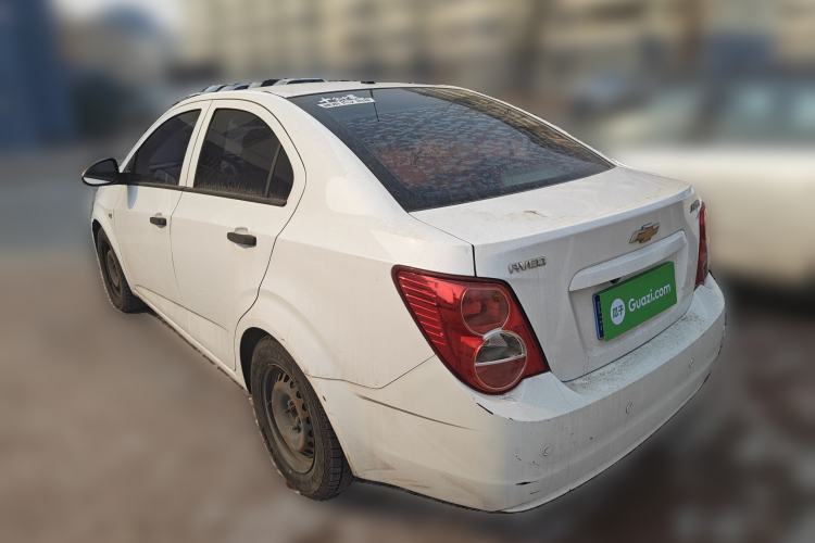 Used Chevrolet Aveo Sonic 2011 Sedan 1.4L MT SL