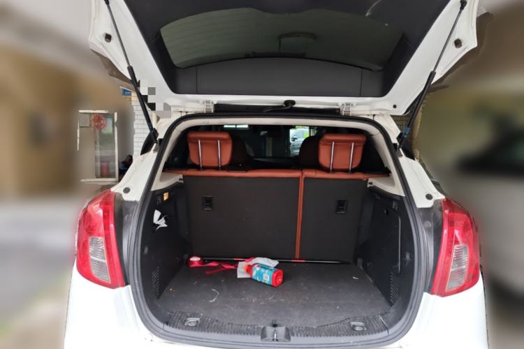 Used Buick Encore 2017 18T Automatic Two-Wheel Drive Urban Fashion Model Trunk