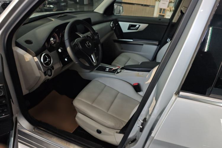 Used Mercedes-Benz GLK-Class 2013 GLK 300 4MATIC Dynamic Sunroof Model
