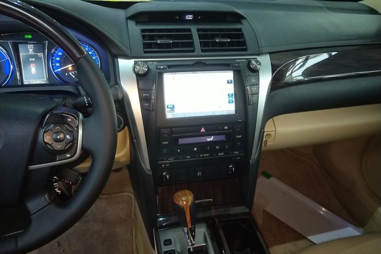 Used Toyota Camry 2015 Dual-Engine 2.5 HG Luxury Navigation Edition
