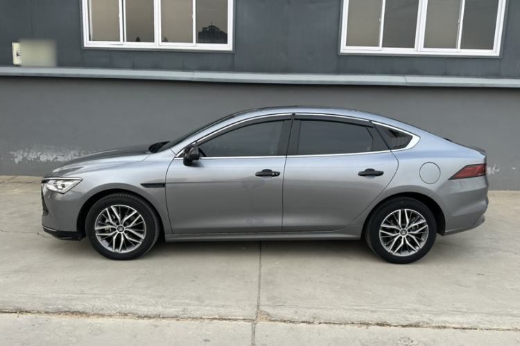 Used BYD Qin PLUS 2023 Champion Edition DM-i 120KM Excellence Model
