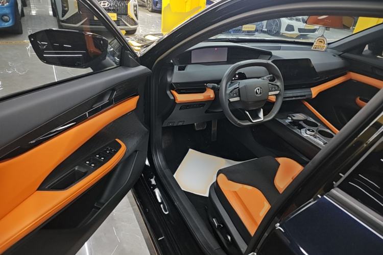 Used CHANGAN UNI-V 2024 2.0T High-Performance Version Driver Seat