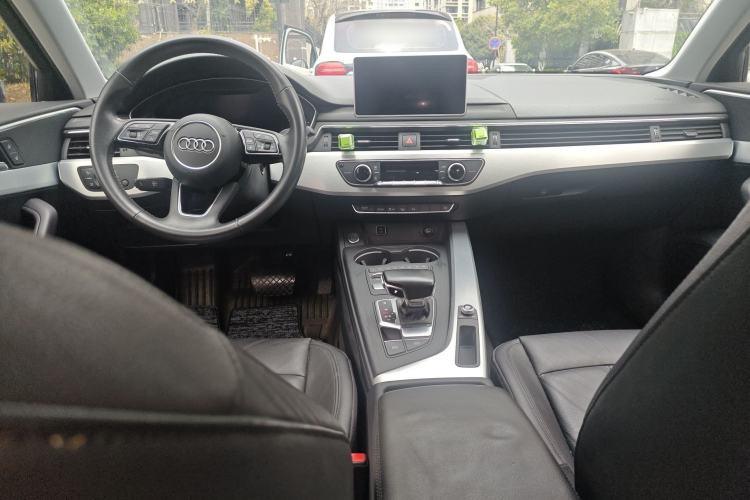 Used Audi A4L 2019 40 TFSI Fashion Edition China VI Emission Standard