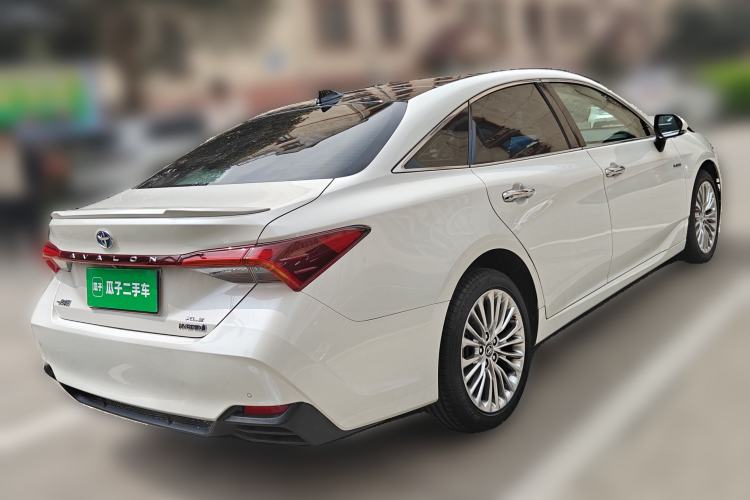 Used Toyota Avalon 2019 Dual-Engine 2.5L XLE Prestige Version China VI Standard