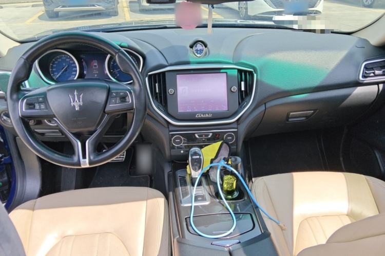 Used Maserati Ghibli 2014 3.0T Standard Edition Center Console