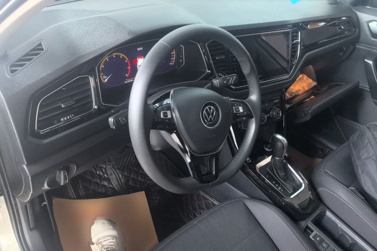 Used Volkswagen T-ROC 2021 280TSI DSG Two-Wheel Drive Comfort Connect Edition