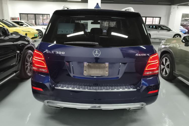 Used Mercedes-Benz GLK-Class 2013 GLK 300 4MATIC Dynamic Sunroof Model
