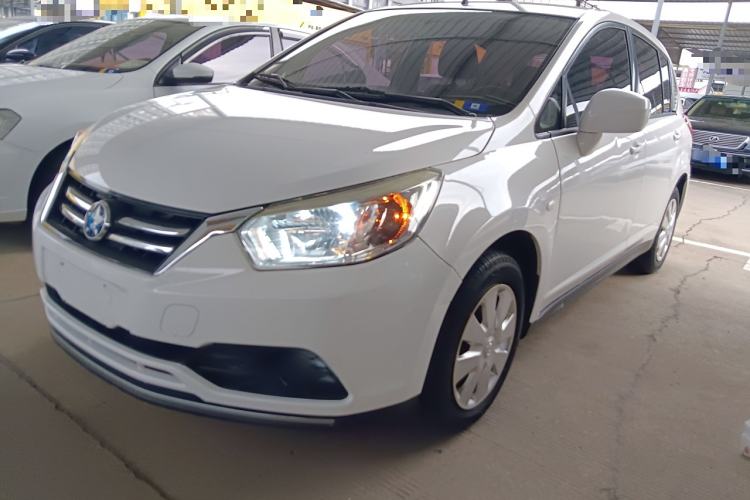 Used Venucia R50 2015 1.6L Manual Fashion Edition