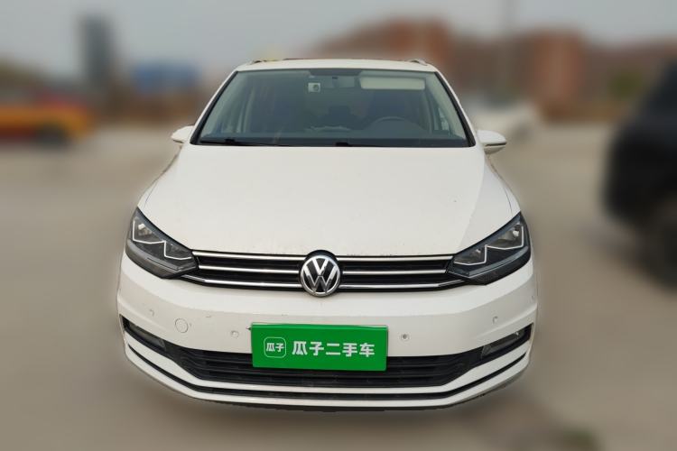 Used Volkswagen Touran 2016 Volkswagen Touran L 280TSI Manual Trend Edition Front