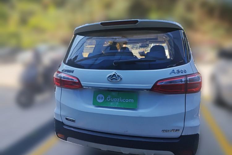 Used CHANGAN OSHAN A800 2017 1.5T Automatic ZhiZun Model
