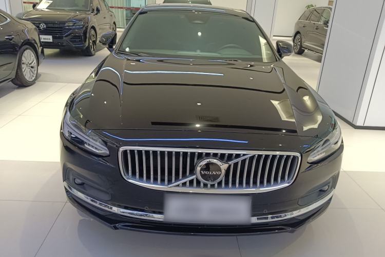 Used Volvo S90 2024 B5 Luxury Smart Edition Front