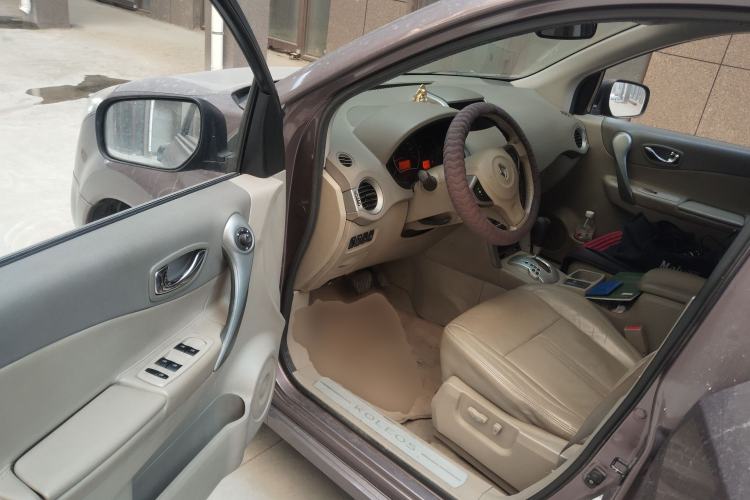 Used Renault Koleos 2009 2.5L Two-Wheel Drive Comfort Version
