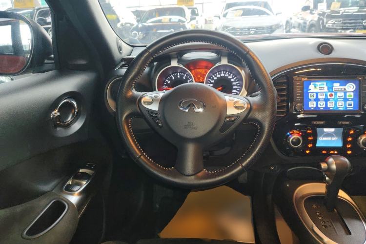 Used Infiniti ESQ 2014 1.6L Spontaneous Edition
