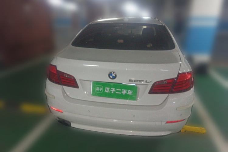 Used BMW 5 Series 2013 525Li Luxury Model
