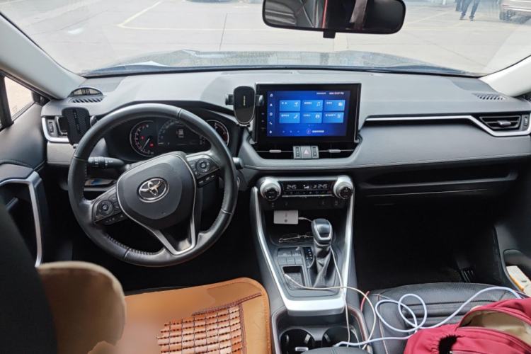 Used Toyota RAV4 2021 2.0L CVT Two-Wheel Drive Fashion Edition