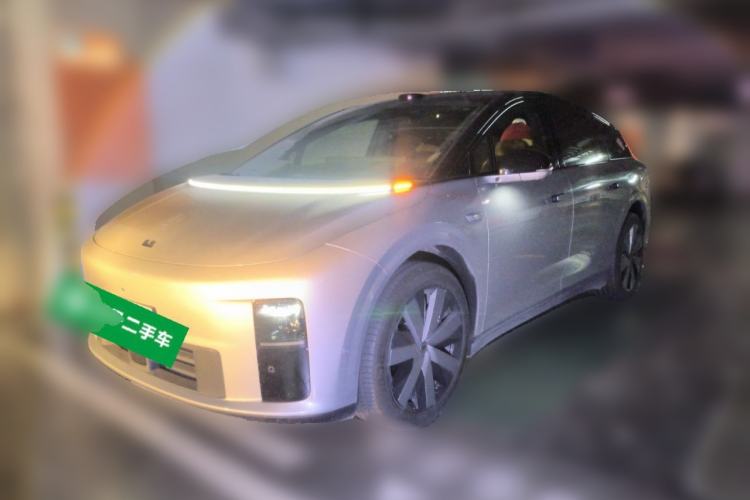 Used Li Auto i6 2025 Model Four-Wheel-Drive Standard Type