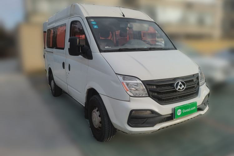 Used SAIC MAXUS Xintu V80 2018 2.5T 6-Speed Manual Aoyuntong Short Wheelbase Mid-Height 5-6 Seater