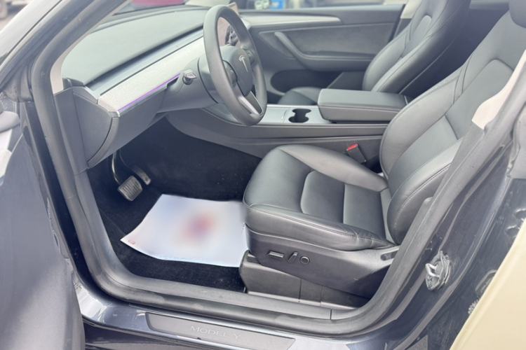 Used Tesla Model Y 2024 Long-Range All-Wheel-Drive Version
