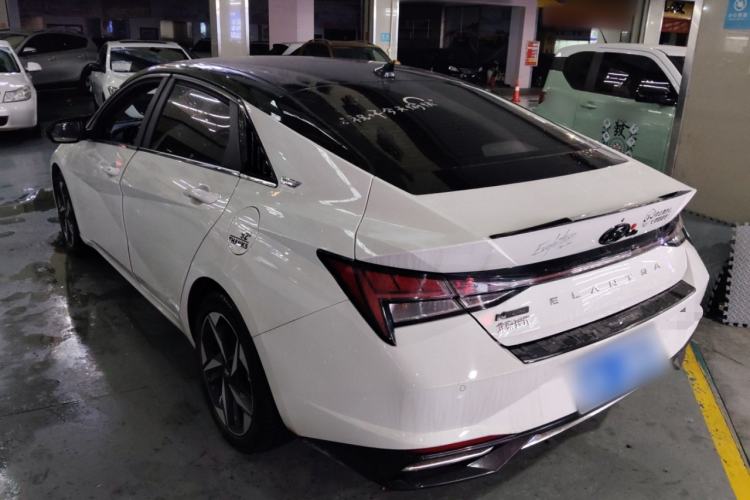 Used Hyundai Elantra 2021 1.5L CVT LUX Prestige Edition Rear Left 45 Deg