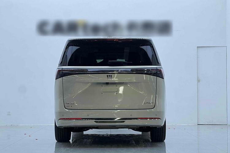 Used Buick GL8 New Energy 2025 Lu Shang Luxury Edition 7-Seater Exterior 4