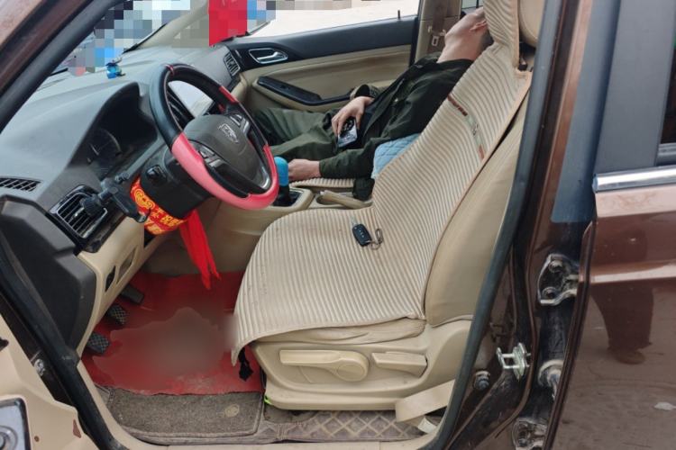 Used Baojun 730 2014 1.5L manual luxury trim 7 seats
