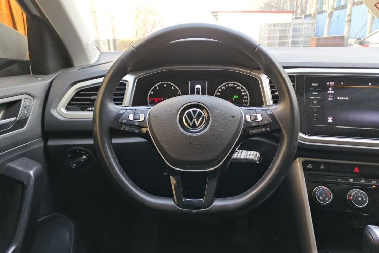 Used Volkswagen T-ROC 2022 280TSI DSG Two-Wheel Drive Elite PLUS
