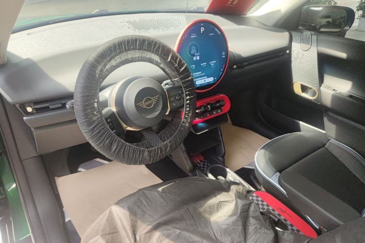 Used MINI Electric COOPER 2025 456km COOPER E Classic Style
