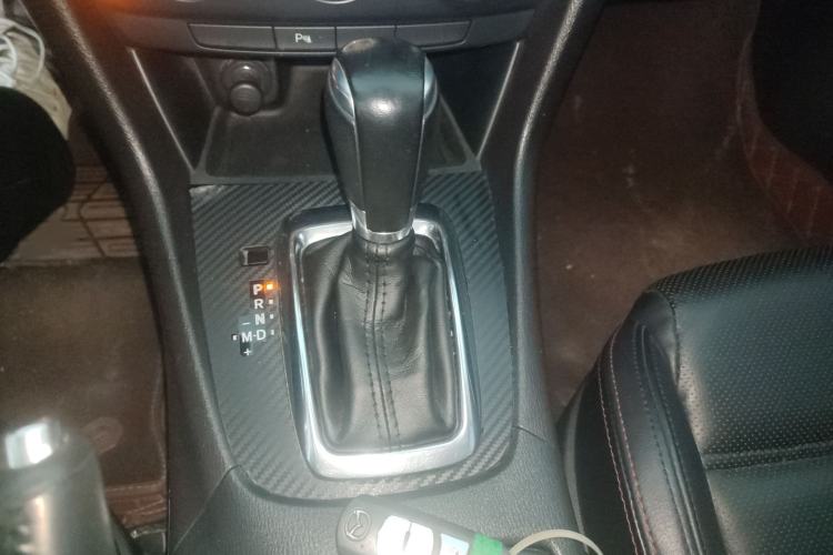 Used Mazda Atenza 2015 2.0L Blue Sky Luxury Edition
