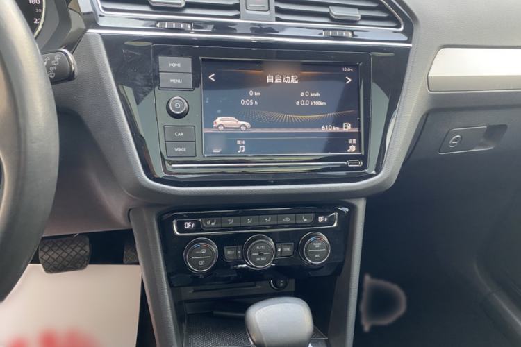 Used Volkswagen Tiguan L 2018 Facelift 330TSI Automatic Two-Wheel Drive Luxury Edition Audio And AC Panel