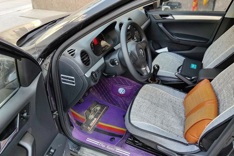 Used Volkswagen Jetta 2013 1.6L Manual Comfort Model Driver Seat