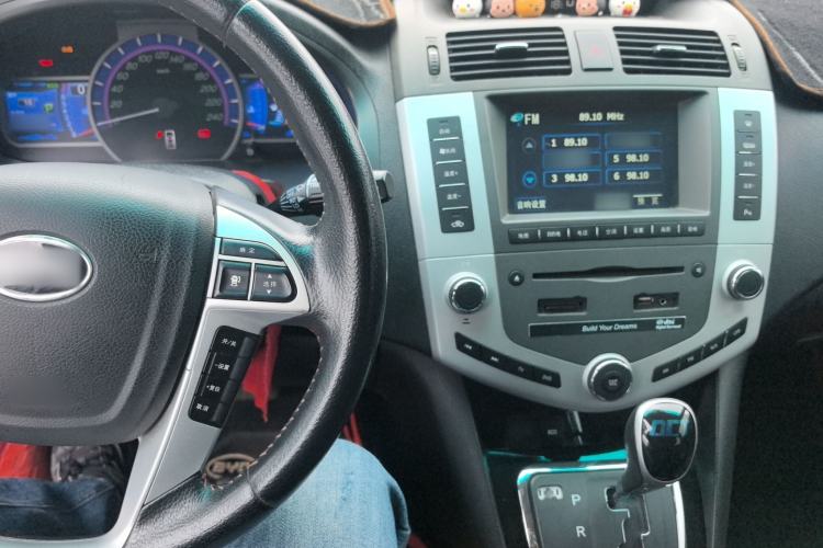 Used BYD S6 2014 2.4L Automatic Prestige 5-Seater
