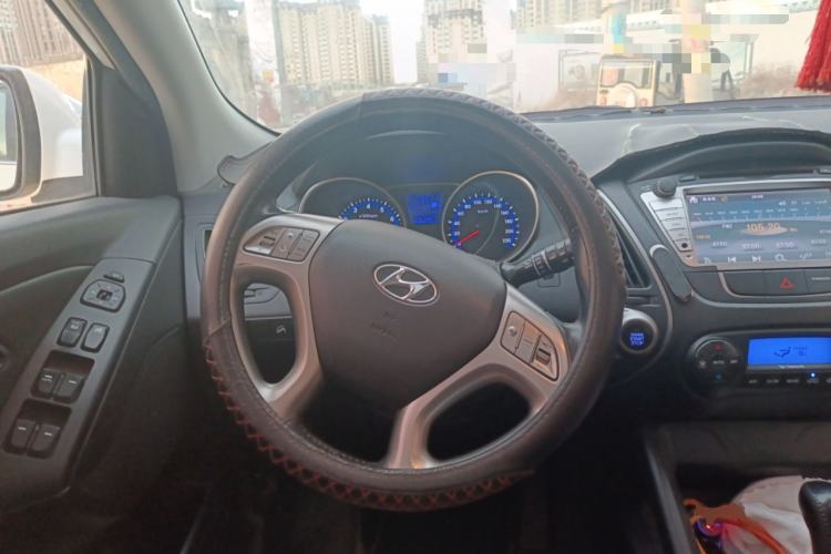 Used Hyundai ix35 2015 2.0L Automatic 2WD Smart Version China V Standard
