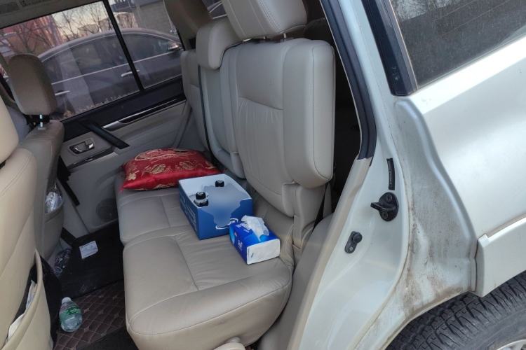 Used Mitsubishi Pajero 
